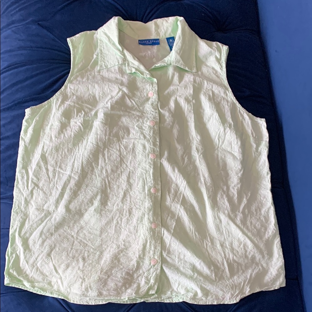 Sleeveless Light Green Button-Up Shirt